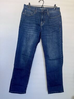 New Men’s Amazon Essentials Jeans Straight Size 32/30